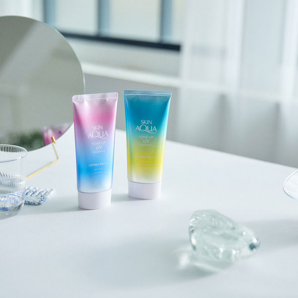 Rohto Skin Aqua Tone Up Essence Mint