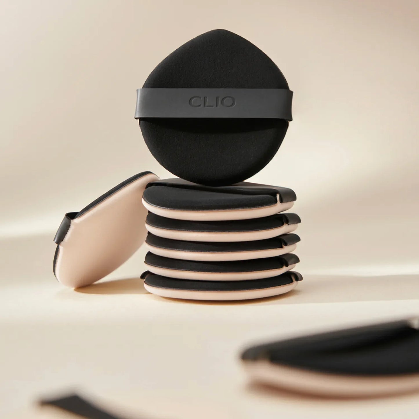 CLIO Kill Cover Founwear Cushion Puff