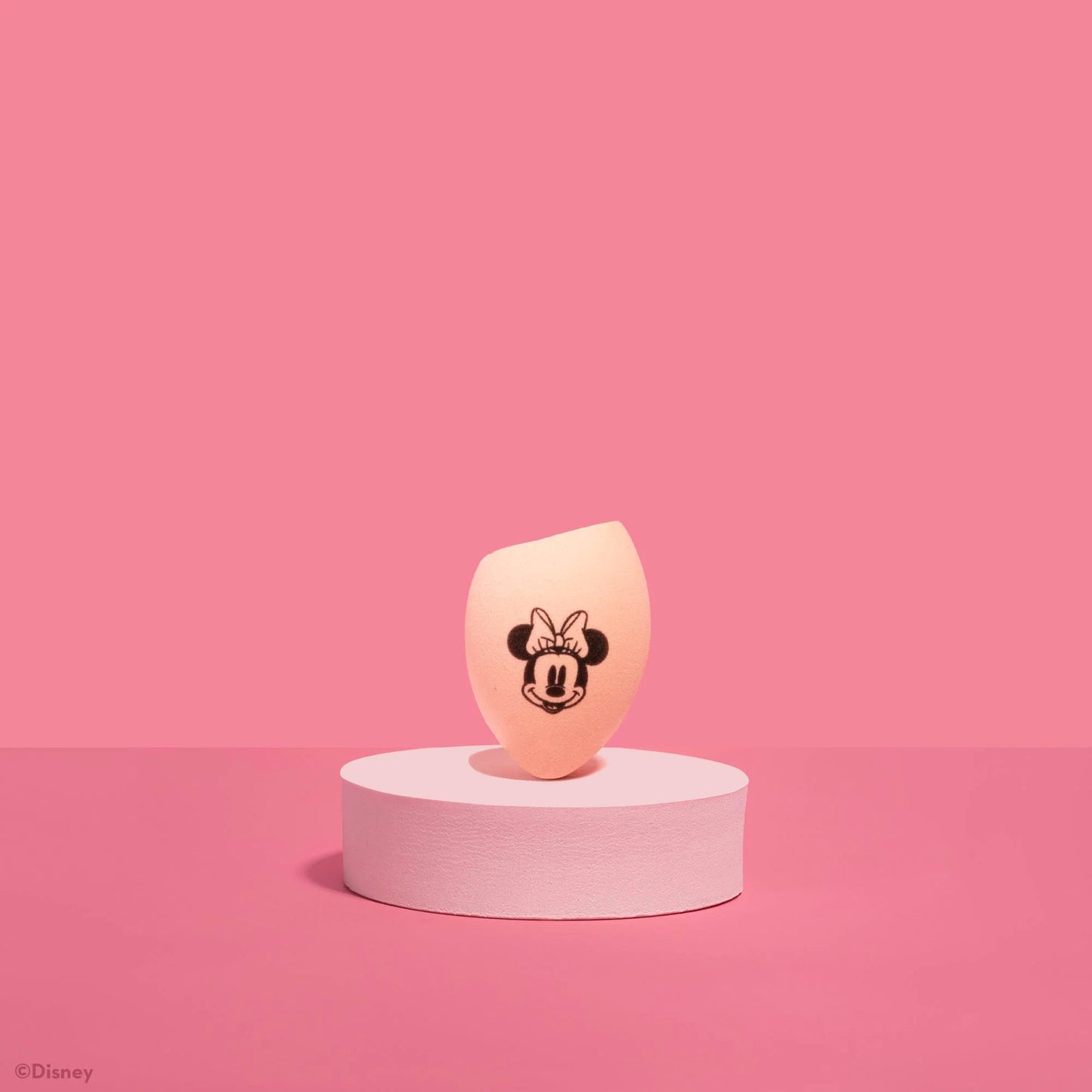 The Creme Shop Disney Minnie Magical Blend Sponge